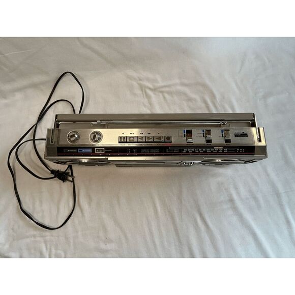 Panasonic Ambience RX-F4 AM/FM Portable Radio/Cassette Player, Tested Nostalgic - Picture 2 of 13